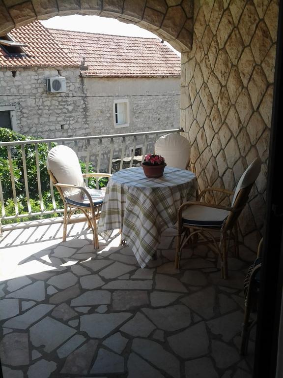 Apartments Vini And Ivana Sućuraj Habitación foto
