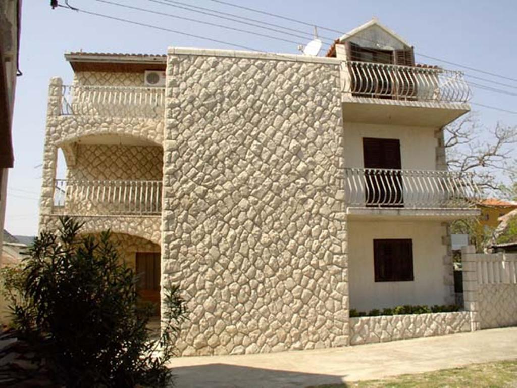 Apartments Vini And Ivana Sućuraj Exterior foto